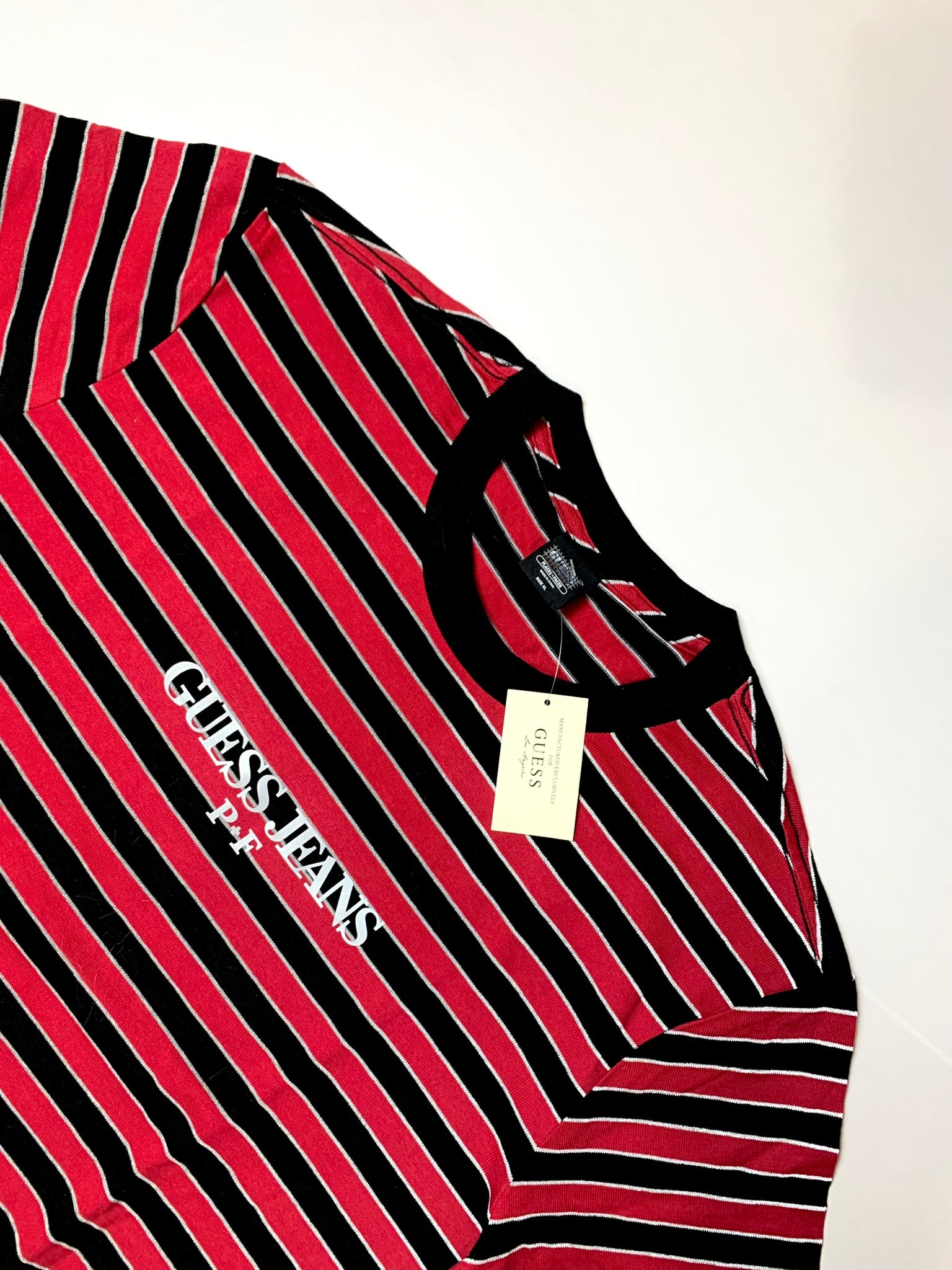 Guess red outlet stripe