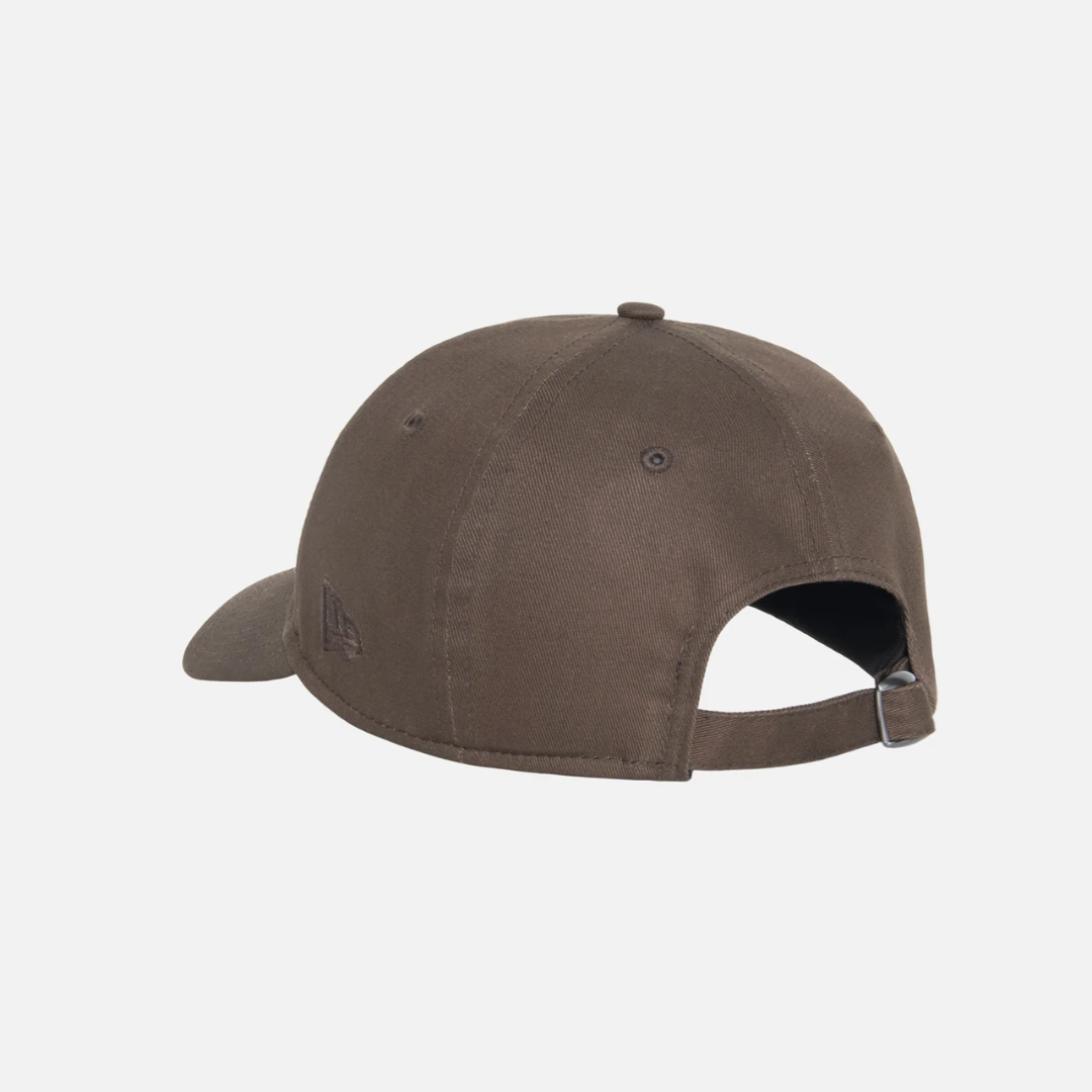x New Era 9Twenty Basic Strapback Walnut
